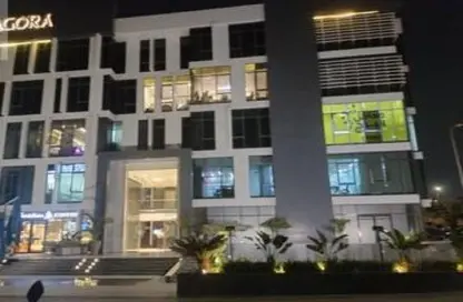 مساحات مكتبية - استوديو - 2 حمامات للبيع في اجورا زايد - شارع الشباب - الشيخ زايد - الجيزة