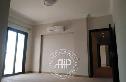 Apartment - 3 Bedrooms - 3 Bathrooms for rent in The Courtyards - Sheikh Zayed Compounds - Sheikh Zayed City - Giza