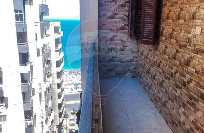 شقة - 2 غرف نوم - 1 حمام للبيع في شارع مجمع ميامي - ميامي - حي اول المنتزة - الاسكندرية