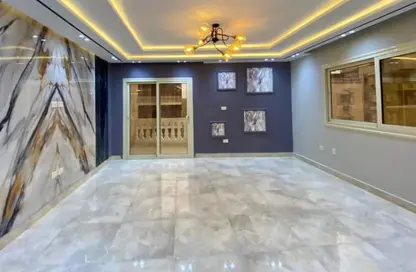 Apartment - 3 Bedrooms - 3 Bathrooms for sale in Gate 1 - Khofo - Hadayek El Ahram - Giza
