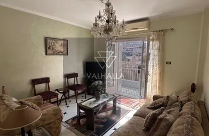 شقة - 2 غرف نوم - 2 حمامات للايجار في شارع احمد حشمت - الزمالك - القاهرة