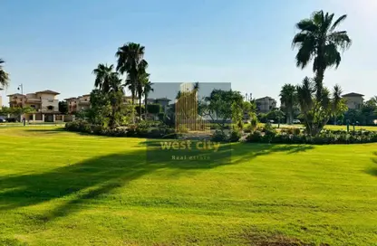 Villa - 5 Bedrooms - 5 Bathrooms for sale in Royal City - Sheikh Zayed Compounds - Sheikh Zayed City - Giza