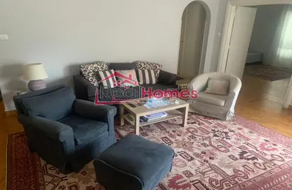 شقة - 2 غرف نوم - 2 حمامات للايجار في شارع احمد حشمت - الزمالك - القاهرة