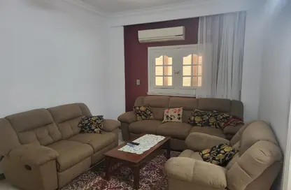 Apartment - 3 Bedrooms - 2 Bathrooms for rent in Ganoob El Acadimia - New Cairo City - Cairo