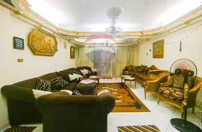 Apartment - 3 Bedrooms - 1 Bathroom for sale in Khalil Hamada St. - Sidi Beshr - Hay Awal El Montazah - Alexandria