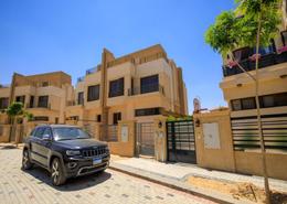 Townhouse - 4 bedrooms - 4 bathrooms for للبيع in Alma - 2nd District - Sheikh Zayed City - Giza