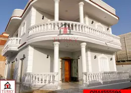 فيلا - 5 غرف نوم - 3 حمامات للبيع في الطريق الدولى - محور التعمير - كينج مريوط - حي العامرية - الاسكندرية