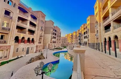 Apartment - 3 Bedrooms - 3 Bathrooms for sale in Rock Vera - 5th Settlement Compounds - The 5th Settlement - New Cairo City - Cairo