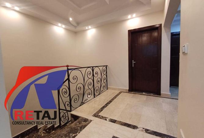 8220628 - Property Image 2