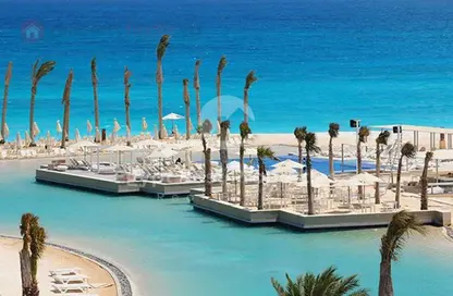 Chalet - 2 Bedrooms - 3 Bathrooms for sale in Hacienda West - Ras Al Hekma - North Coast
