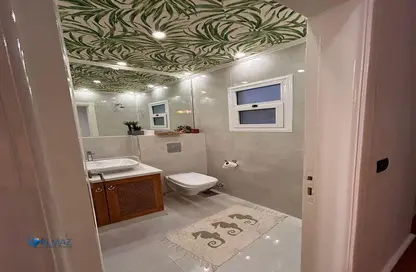 شقة - 2 غرف نوم - 2 حمامات للبيع في شارع اسماعيل ياسين - التجمع الاول - مدينة القاهرة الجديدة - القاهرة