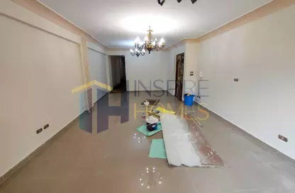 Apartment - 3 Bedrooms - 1 Bathroom for rent in Smouha - Hay Sharq - Alexandria