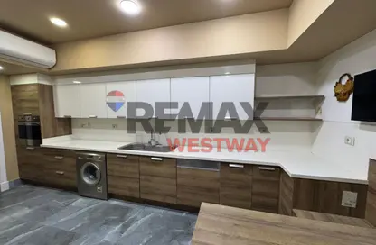 شقة - 4 غرف نوم - 3 حمامات للايجار في ذا كورت ياردز - كمبوندات الشيخ زايد - الشيخ زايد - الجيزة