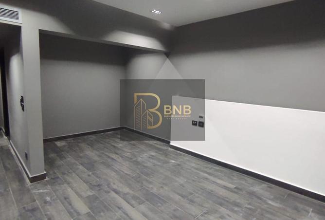 8082132 - Property Image 3