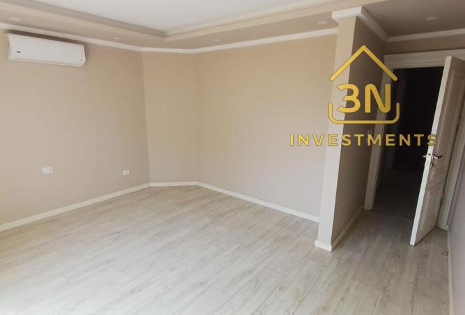 8028232 - Property Image 2