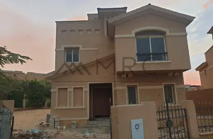 Villa - 5 Bedrooms - 6 Bathrooms for sale in Dyar Park - Ext North Inves Area - New Cairo City - Cairo