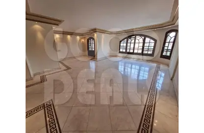 Apartment - 3 Bedrooms - 3 Bathrooms for sale in Cleopatra St. - El Korba - Heliopolis - Masr El Gedida - Cairo