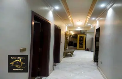 شقة - 3 غرف نوم - 2 حمامات للبيع في شارع المعراج - الهانوفيل - حي العجمي - الاسكندرية