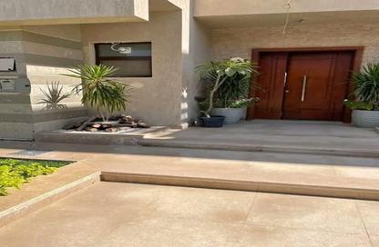 Villa - 5 Bedrooms - 6 Bathrooms for sale in Etapa - Sheikh Zayed Compounds - Sheikh Zayed City - Giza