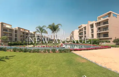 Apartment - 2 Bedrooms - 2 Bathrooms for sale in Fifth Square - The 5th Settlement - New Cairo City - Cairo