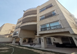 Villa - 8 bedrooms - 8 bathrooms for للبيع in Abdel Moneim Riad St. - 7th District - Obour City - Qalyubia