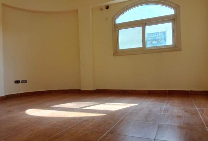 8221941 - Property Image 3