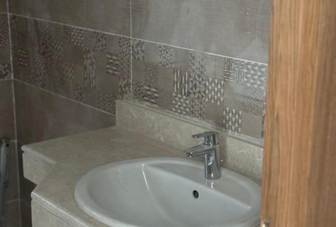 8158913 - Property Image 2