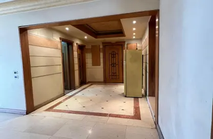 Apartment - 3 Bedrooms - 3 Bathrooms for sale in Al Hegaz St. - El Mahkama Square - Heliopolis - Masr El Gedida - Cairo