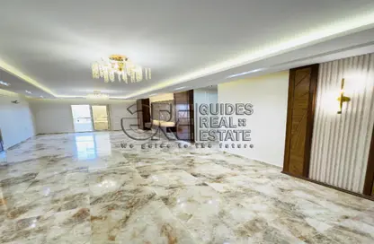 Apartment - 3 Bedrooms - 3 Bathrooms for sale in Al Batal Ahmed Abd El Aziz St. - Mohandessin - Giza
