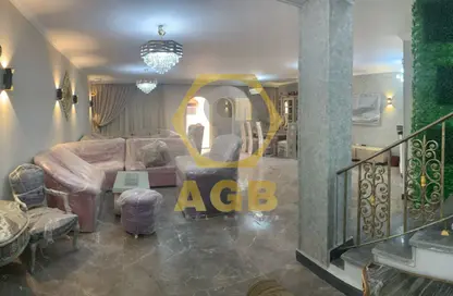 فيلا - 4 غرف نوم - 2 حمامات للبيع في ستيلا هليوبوليس - طريق مصر إسماعيلية الصحراوي - القاهرة
