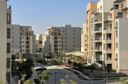 Apartment - 3 Bedrooms - 3 Bathrooms for sale in District 5 - 5th Settlement Compounds - The 5th Settlement - New Cairo City - Cairo