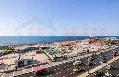 شقة - 4 غرف نوم - 3 حمامات للبيع في سابا باشا - حي شرق - الاسكندرية