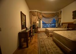 Apartment - 5 bedrooms - 3 bathrooms for للبيع in Nile St. - Dokki - Giza
