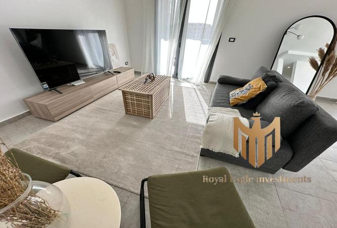 8232888 - Property Image 2