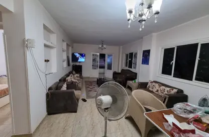 Apartment - 3 Bedrooms - 2 Bathrooms for sale in Mahmoud Ghoneim St. - 6th Zone - Nasr City - Cairo