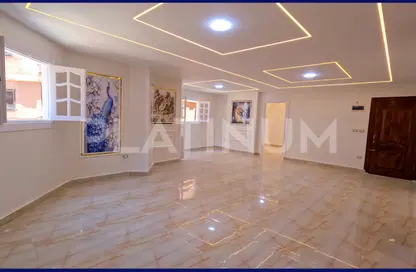Apartment - 3 Bedrooms - 2 Bathrooms for sale in Mahmoud Al Essawy St. - Miami - Hay Awal El Montazah - Alexandria