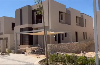 فيلا - 6 غرف نوم - 5 حمامات للبيع في هاسييندا باي - سيدي عبد الرحمن - الساحل الشمالي