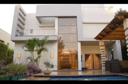 فيلا - 5 غرف نوم - 7 حمامات للايجار في جرين هايتس - محور 26 يوليو - مدينة 6 أكتوبر - الجيزة