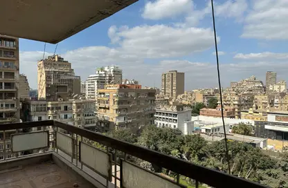 شقة - 3 غرف نوم - 2 حمامات للبيع في شارع الكامل محمد - الزمالك - القاهرة