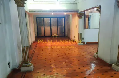 Apartment - 4 Bedrooms - 3 Bathrooms for sale in Mostafa Fahmy St. - Glim - Hay Sharq - Alexandria