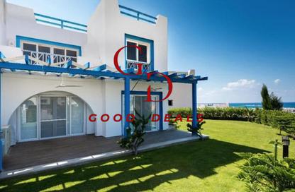Chalet - 2 Bedrooms - 2 Bathrooms for sale in Mountain View - Ras Al Hekma - North Coast