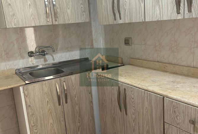 8273081 - Property Image 2