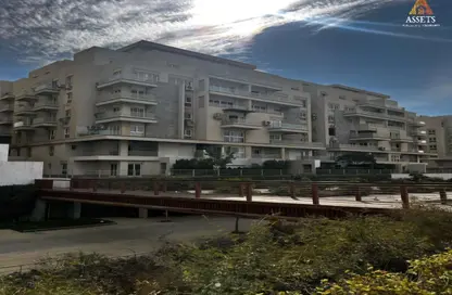 Apartment - 2 Bedrooms - 1 Bathroom for sale in Mountain View iCity - 5th Settlement Compounds - The 5th Settlement - New Cairo City - Cairo