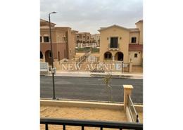 فيلا - 3 غرف نوم - 4 حمامات for للبيع in سيتي جيت - كمبوندات التجمع الخامس - التجمع الخامس - مدينة القاهرة الجديدة - القاهرة