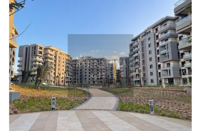 Townhouse - 3 Bedrooms - 4 Bathrooms for sale in Bleu Vert - New Capital Compounds - New Capital City - Cairo