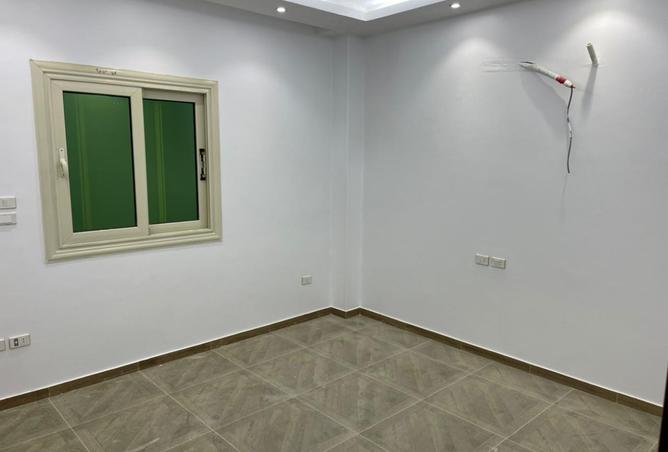 8345120 - Property Image 3