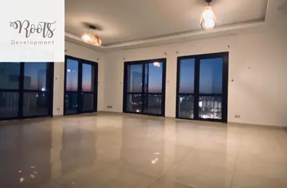 شقة - 3 غرف نوم - 3 حمامات للايجار في ذا كورت ياردز - كمبوندات الشيخ زايد - الشيخ زايد - الجيزة