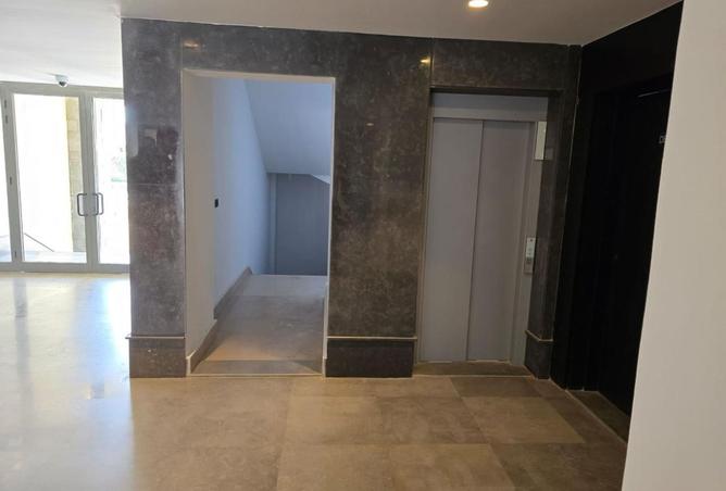 8271390 - Property Image 3