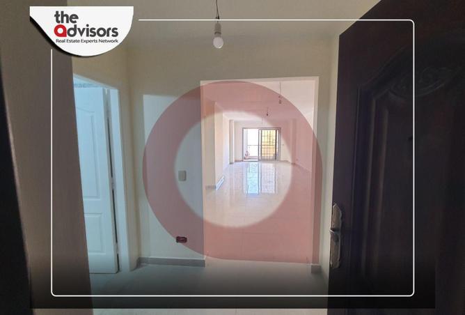 8432211 - Property Image 2