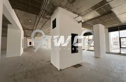 مساحات مكتبية - استوديو للبيع في وان جولدن سكوير مول - التجمع الخامس - مدينة القاهرة الجديدة - القاهرة